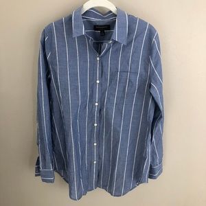 BANANA REPUBLIC- BOYFRIEND FIT BUTTON DOWN